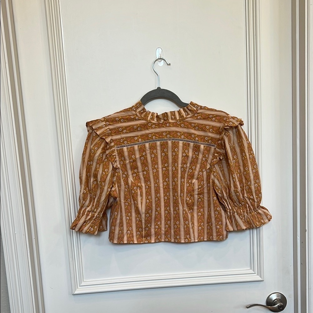 NWT UO Prairie Ruffle crop top. Size Medium.